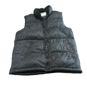 Old Navy puffer vest men’s size M black